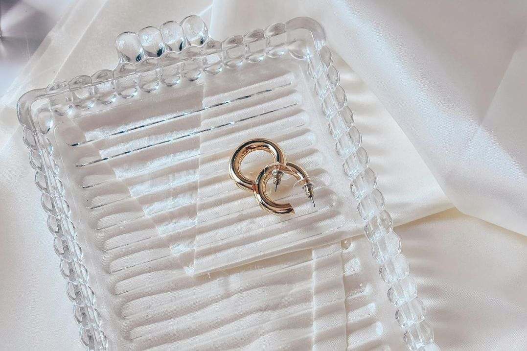 Custom textured band